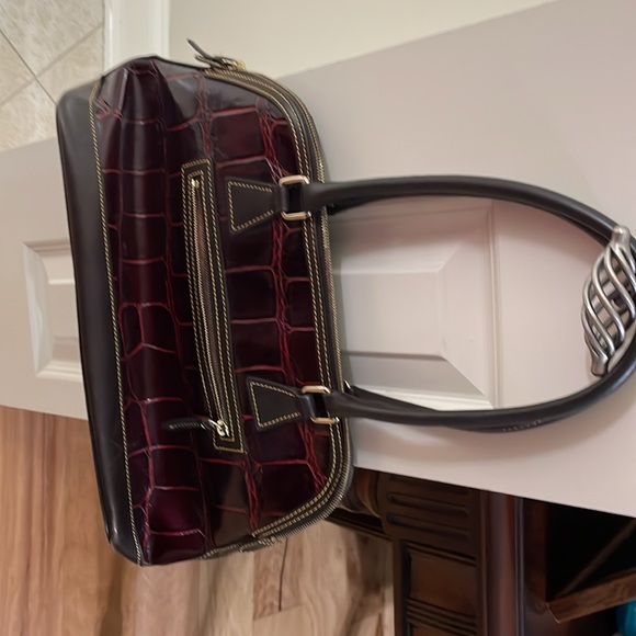 Dooney and Bourke purse. - Picture 3 of 6